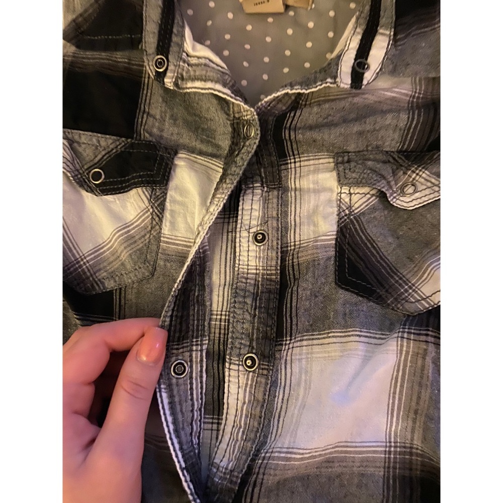 Lightweight Black and White Flannel Shirt